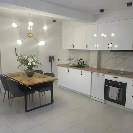 Nowoczesny Przy Plazy Terra La Matta